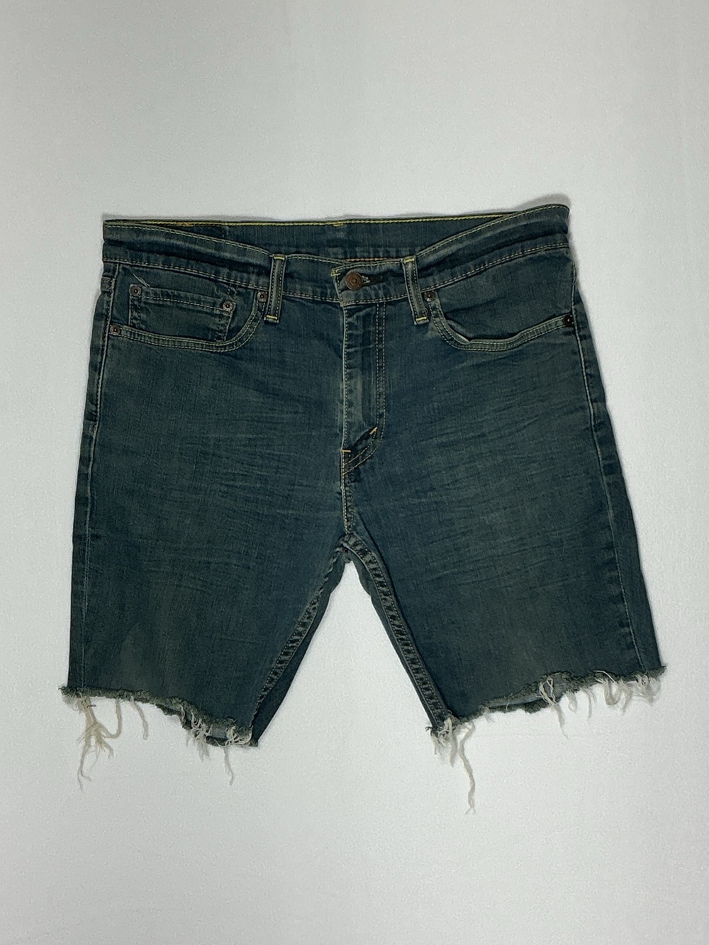Men’s  denim shorts Levi’s 511 raw hem frayed W34